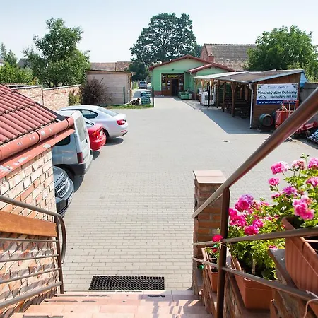 Vinarsky Dum Kopecek Dubnany